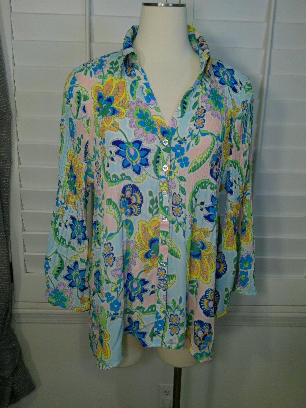 Blouse Pleated V Neck Sunny Leigh Size XL